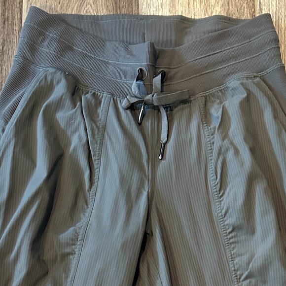 Lululemon Dance Studio Joggers - W5BPJS - Size 4 - Full Length 29" - Picture 1 of 7